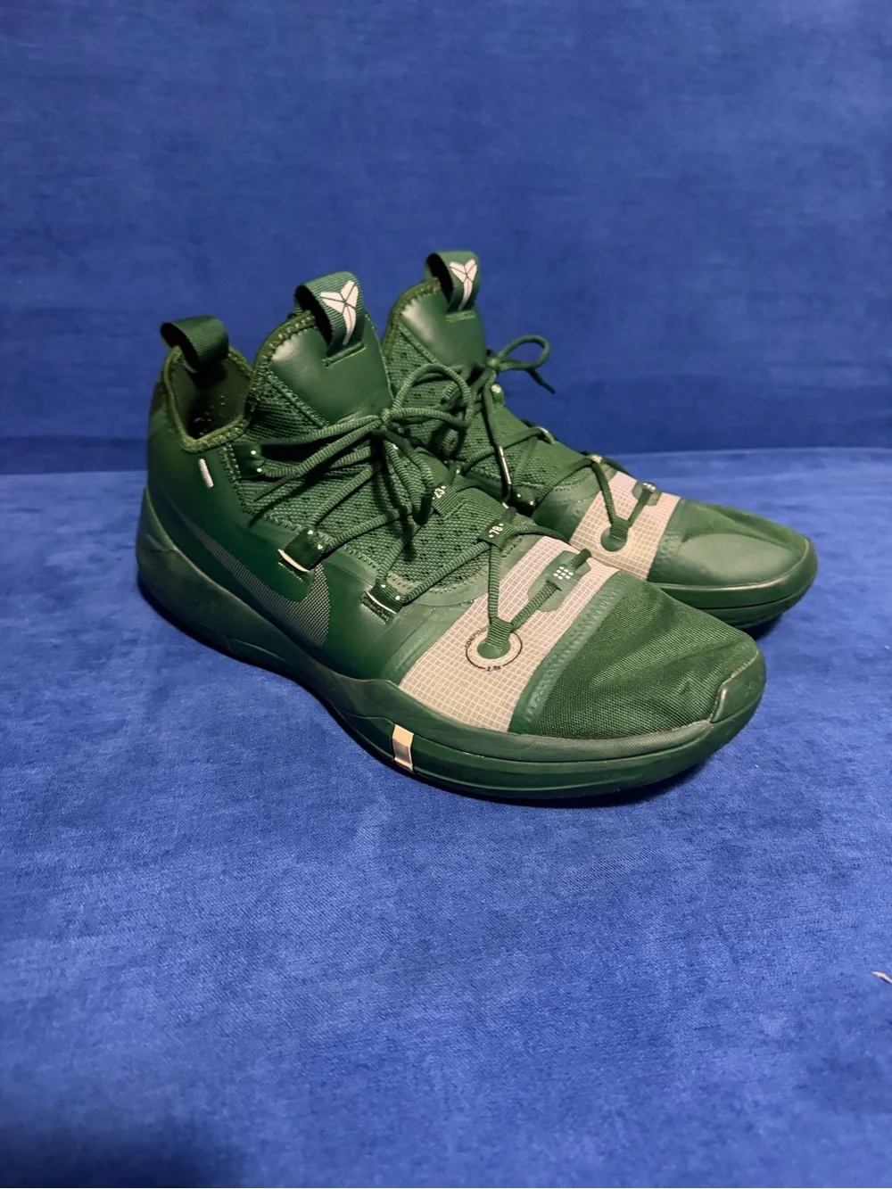 Nike Kobe Black Mamba Basketball Sneakers